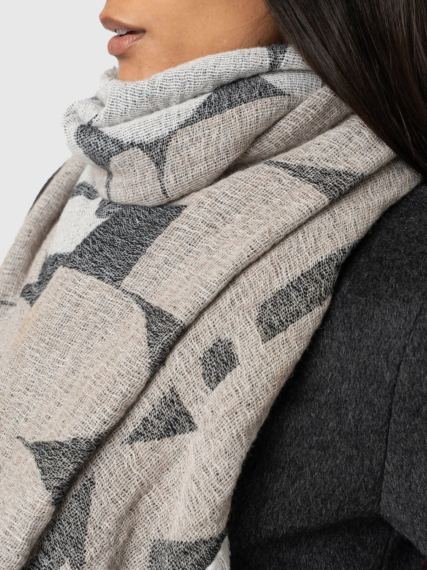 Online Saint and Sofia Abstract Rock Scarf - Black/Cream