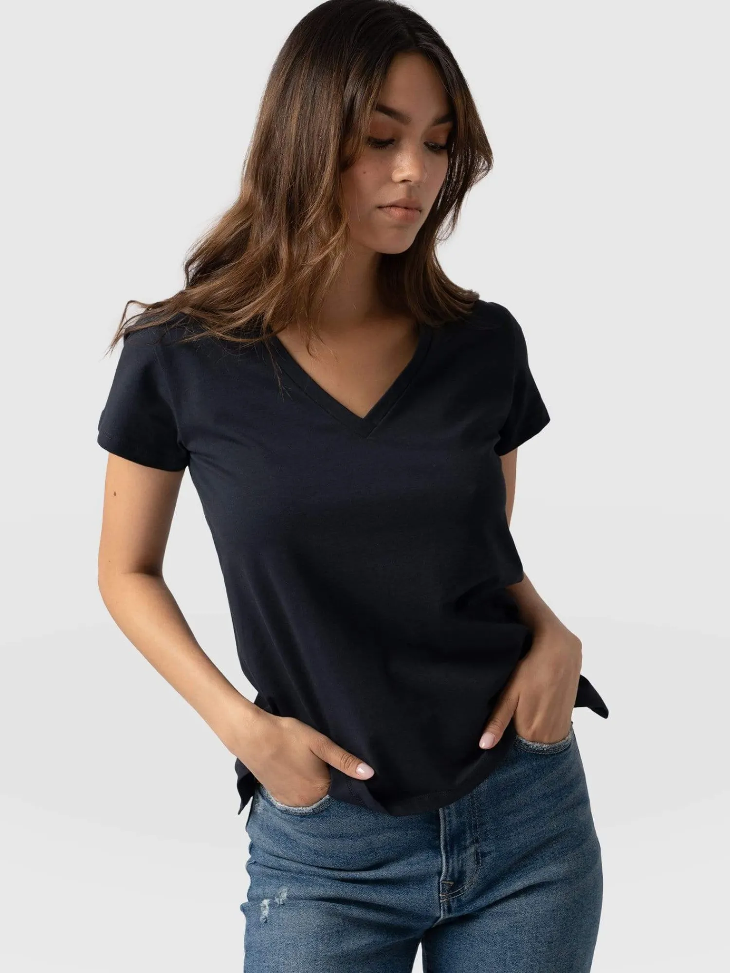 Sale Saint and Sofia Apartment Tee - Navy
