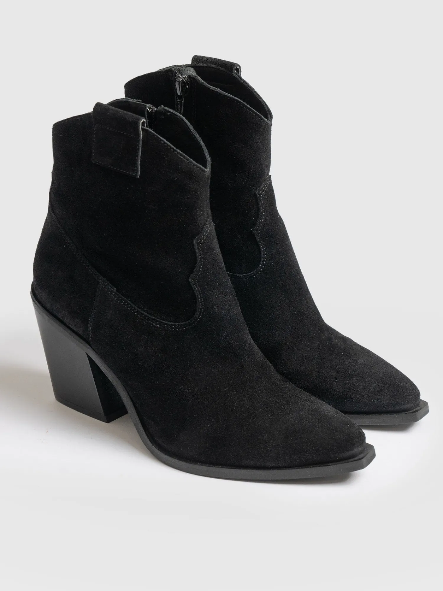 Hot Saint and Sofia Dallas Mid Boot - Black