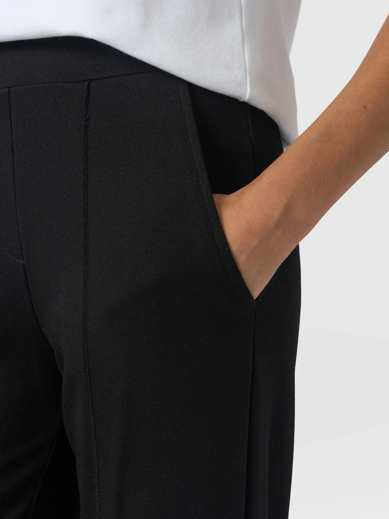 Best Saint and Sofia Keller Wide Leg Pant - Black