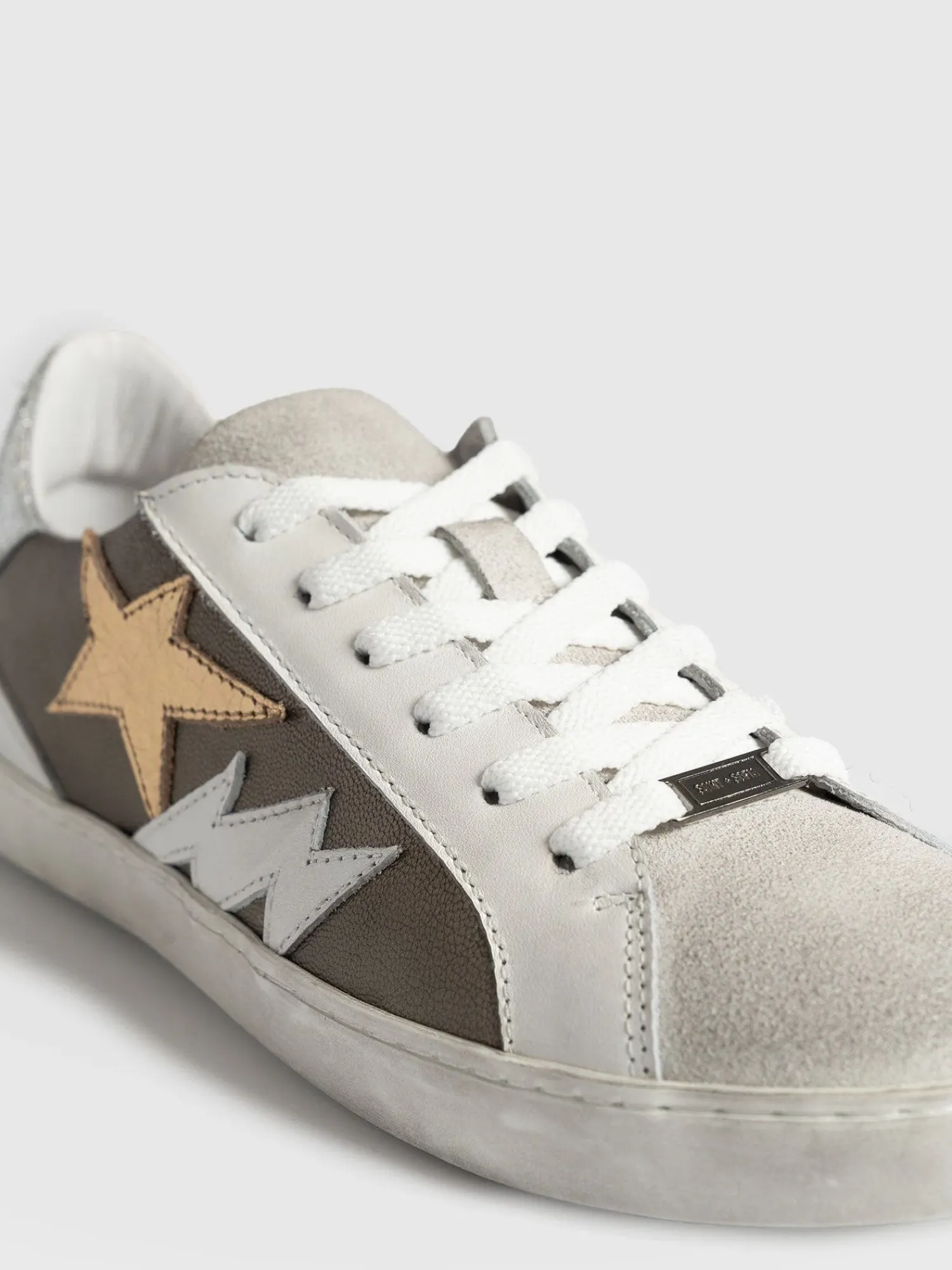 Sale Saint and Sofia Spitalfields Sneaker - Metallic Gold
