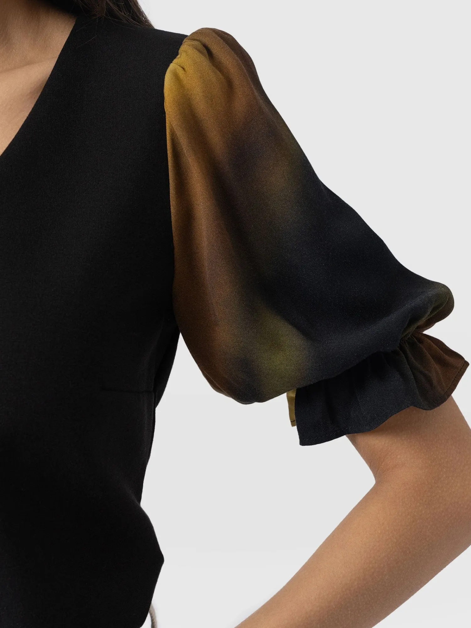 New Saint and Sofia Tori Puff Sleeve Top - Yellow Gradient